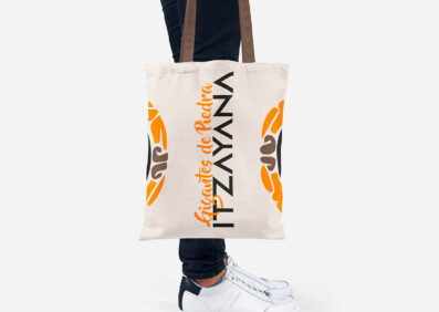 Bolso beige bordes gigantes de piedra