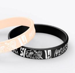 Manilla negra gigantes de piedra